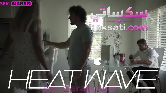 سكس ماما بتمص زب ابنها وتتفشخ في طيزها