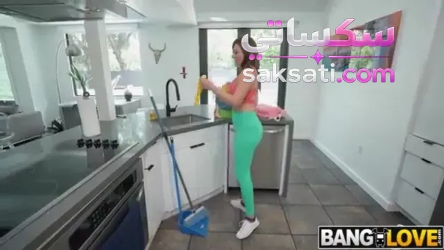 سكس الينا انجل بتمص الزب الاسود الضخم وبتتفشخ في كسها