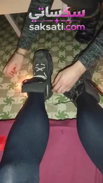 سكس سورية لبوة هايجة بتلعق طيز الزلمة بلسانها وبتبلع زبه بعمق