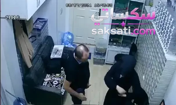 سكس نيج طالبة جامعة عراقية مصت زب عماد شعلان الشاوي بفمها وهي جالسة